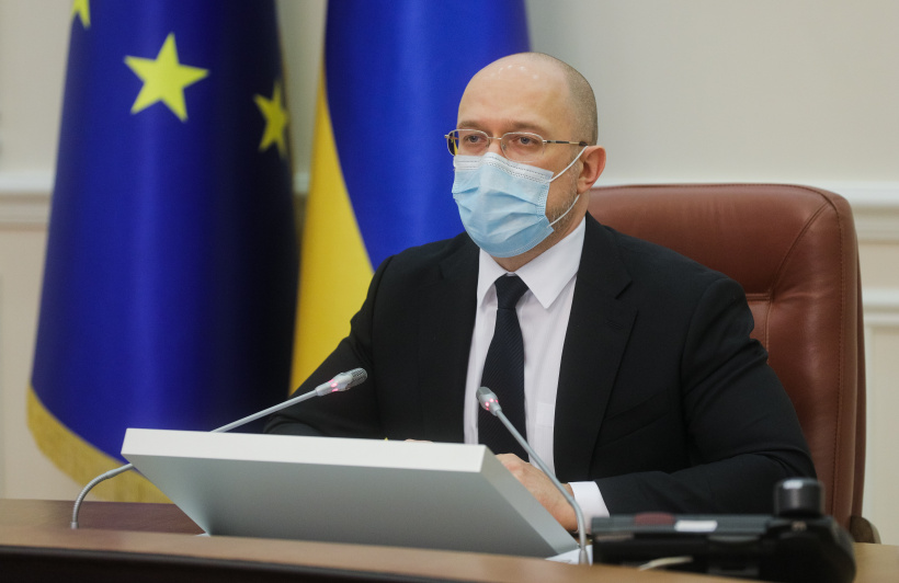 Прем’єр-міністр: Українці повинні мати змогу вільно подорожувати світом у період пандемії