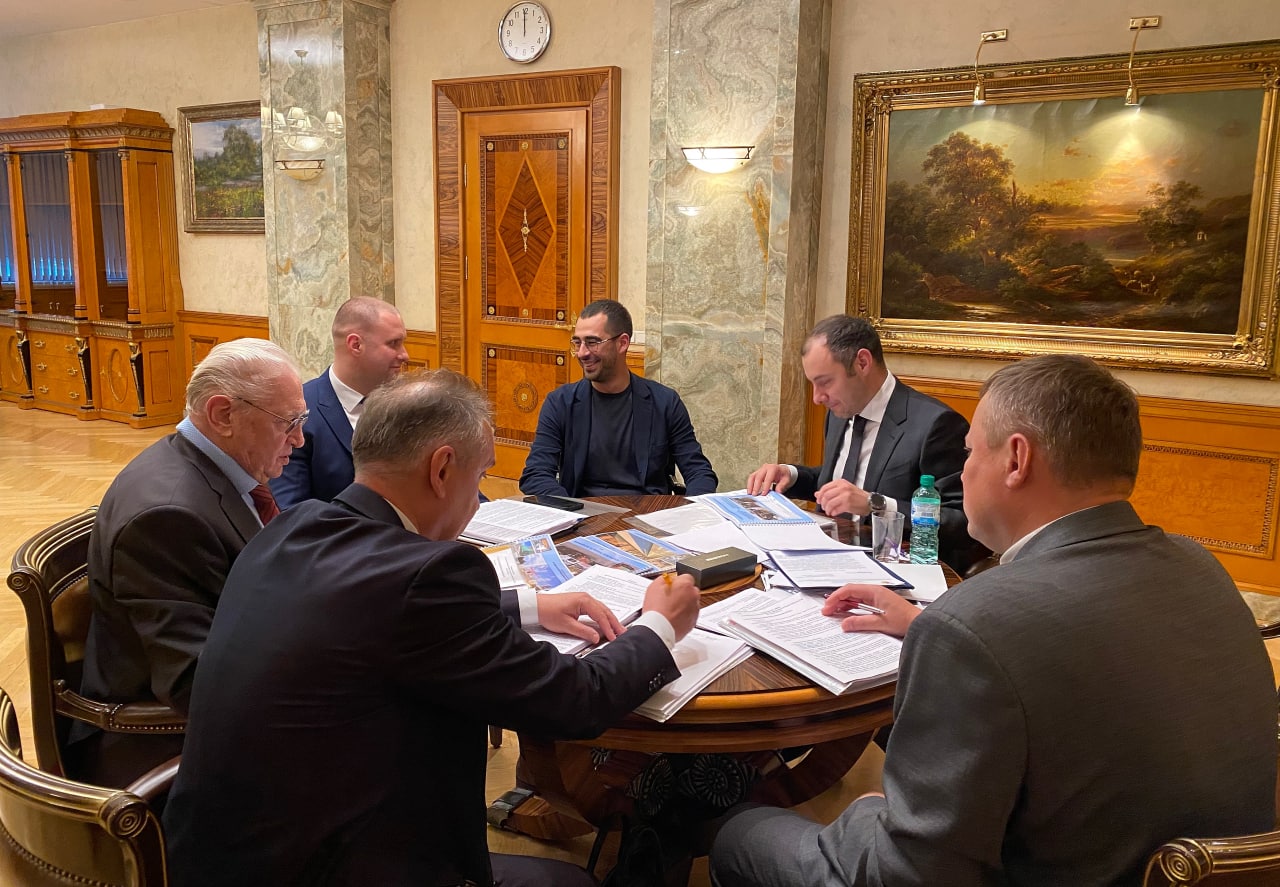 Голова Полтавської облдержадміністрації Олег Синєгубов зустрівся з Міністром інфраструктури щодо замовлень для КВБЗ