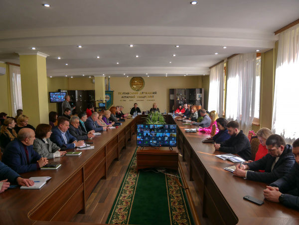 У ПДАУ відбувся круглий стіл «Розвиток кадрового потенціалу Полтавщини»