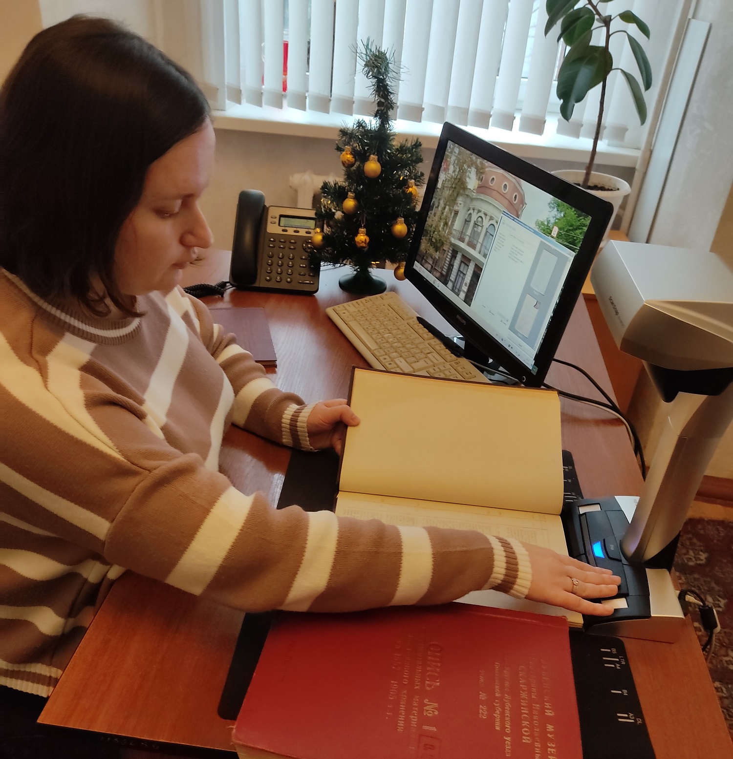 Державний архів Полтавської області продовжує оцифрування довідкового апарату